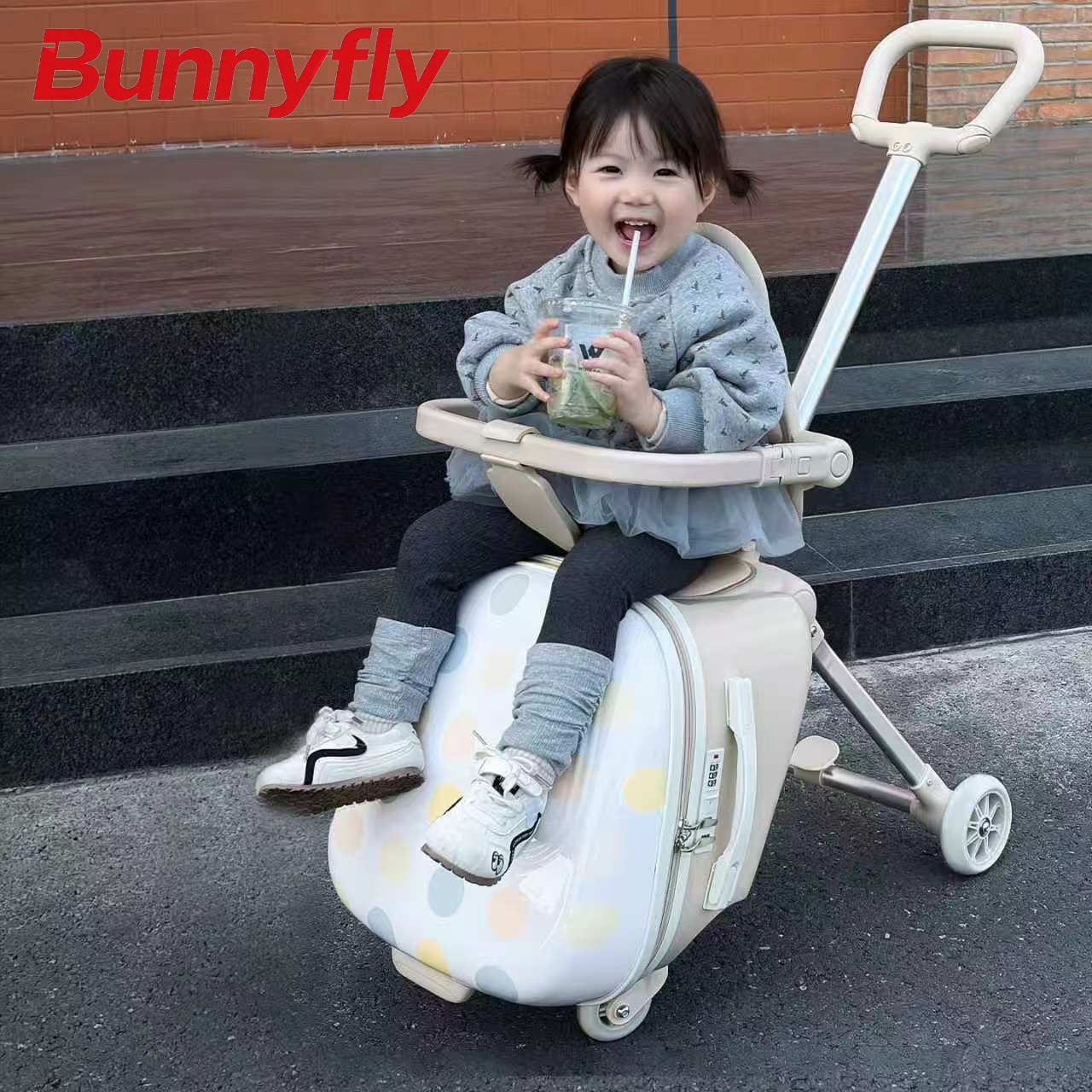 Walizka dziecięca Bunnyfly 20  – Baby Nursery Trolley recenzja i cena